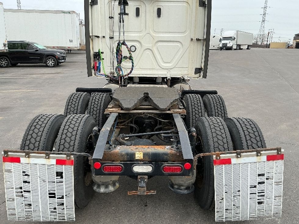 Sleeper Tractor-Heavy Duty Tractors-Freightliner-2022-T12664ST-East Chicago-IN-498,635\n\t\tmiles-$ 65,000 - Image 6
