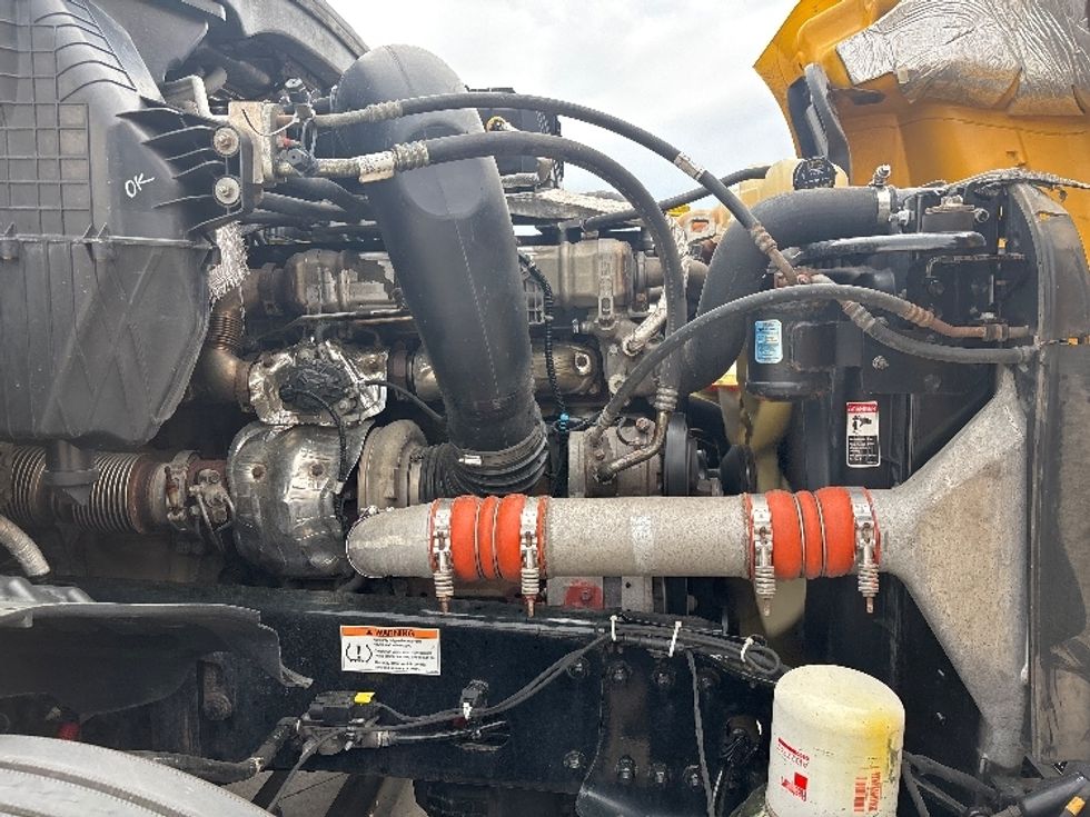 Sleeper Tractor-Heavy Duty Tractors-Freightliner-2022-T12664ST-East Chicago-IN-499,672\n\t\tmiles-$ 65,750 - Image 20