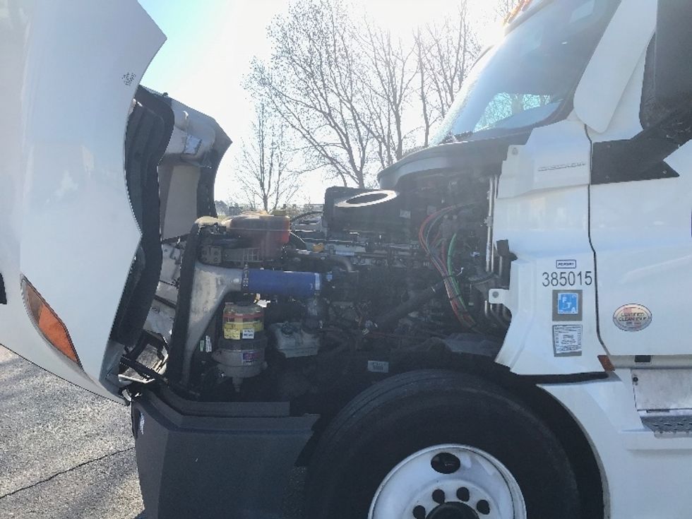 Sleeper Tractor-Heavy Duty Tractors-Freightliner-2022-T12664ST-East Chicago-IN-503,109\n\t\tmiles-$ 66,000 - Image 21