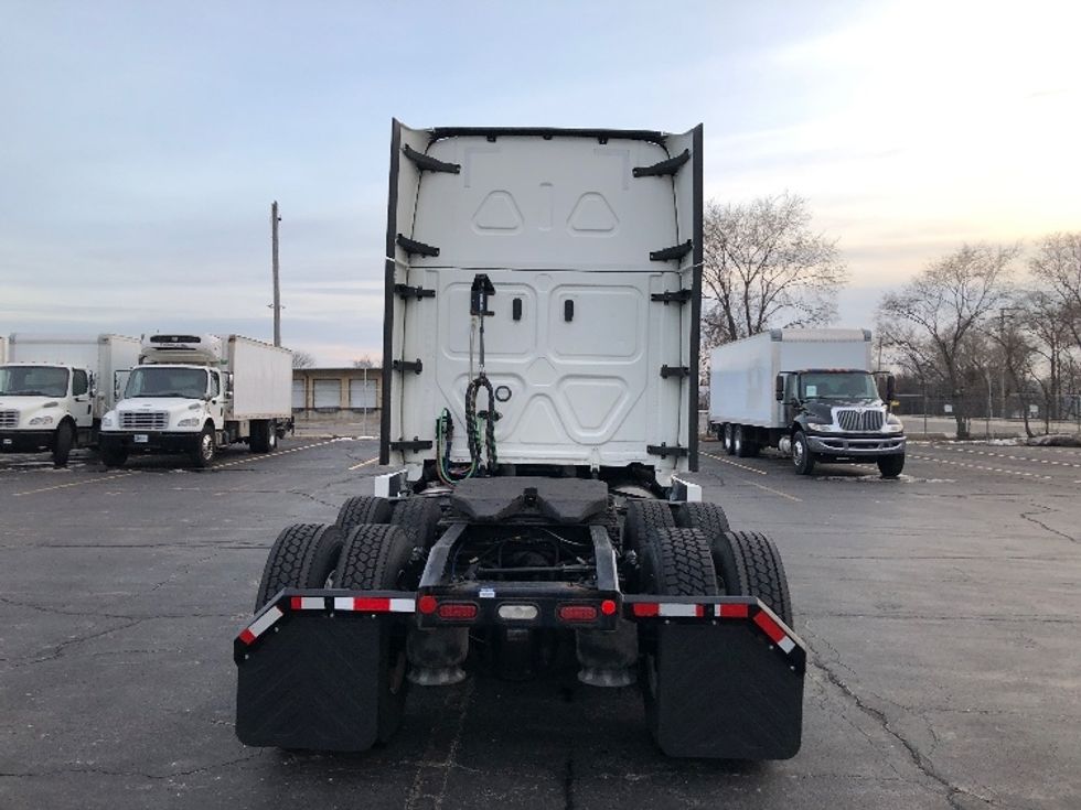 Sleeper Tractor-Heavy Duty Tractors-Freightliner-2022-T12664ST-East Chicago-IN-524,753\n\t\tmiles-$ 62,500 - Image 5