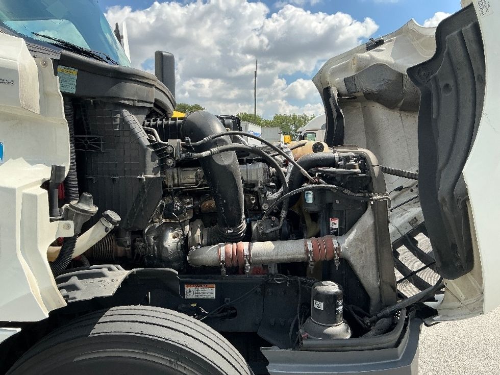 Sleeper Tractor-Heavy Duty Tractors-Freightliner-2022-T12664ST-East Chicago-IN-561,378\n\t\tmiles-$ 64,250 - Image 20