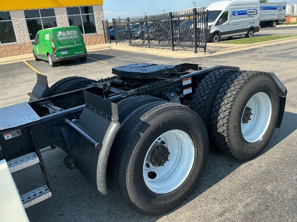 Sleeper Tractor-Heavy Duty Tractors-Freightliner-2022-T12664ST-East Chicago-IN-571,653\n\t\tmiles-$ 63,250 - Image 20