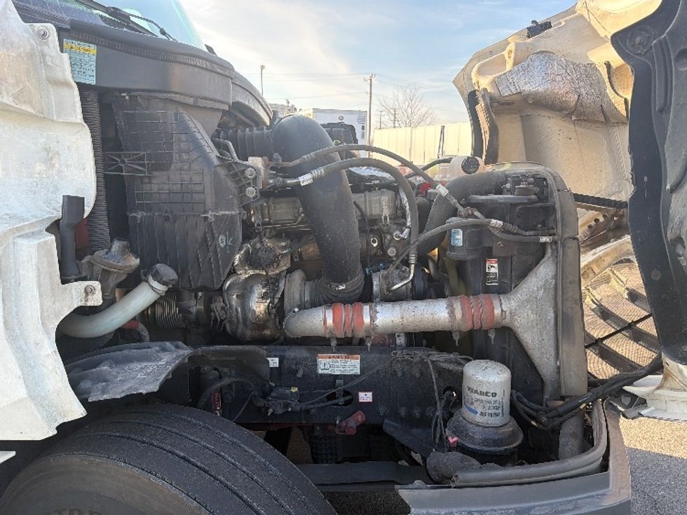 Sleeper Tractor-Heavy Duty Tractors-Freightliner-2022-T12664ST-East Chicago-IN-574,381\n\t\tmiles-$ 57,750 - Image 20