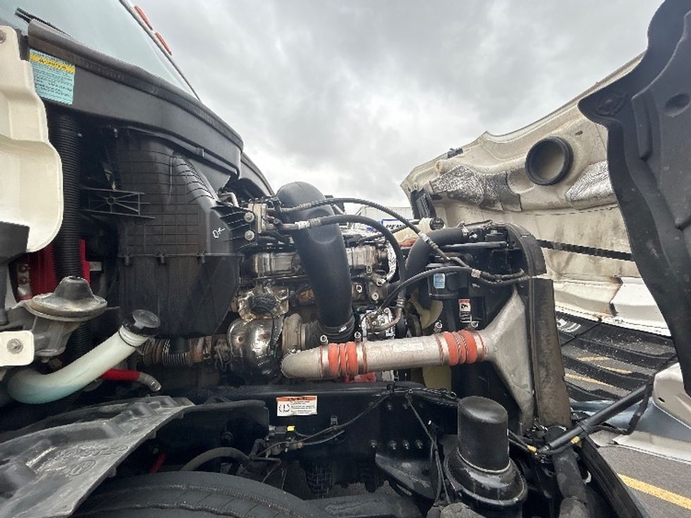 Sleeper Tractor-Heavy Duty Tractors-Freightliner-2022-T12664ST-East Chicago-IN-615,732\n\t\tmiles-$ 57,750 - Image 20