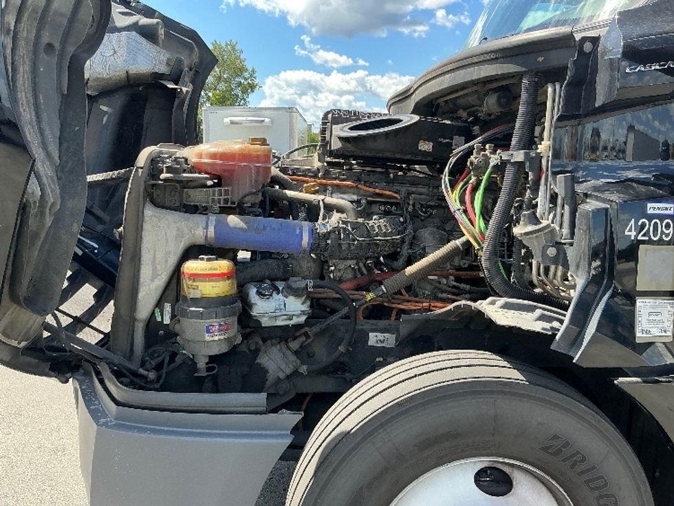 Sleeper Tractor-Heavy Duty Tractors-Freightliner-2022-T12664ST-East Chicago-IN-625,154\n\t\tmiles-$ 55,250 - Image 21