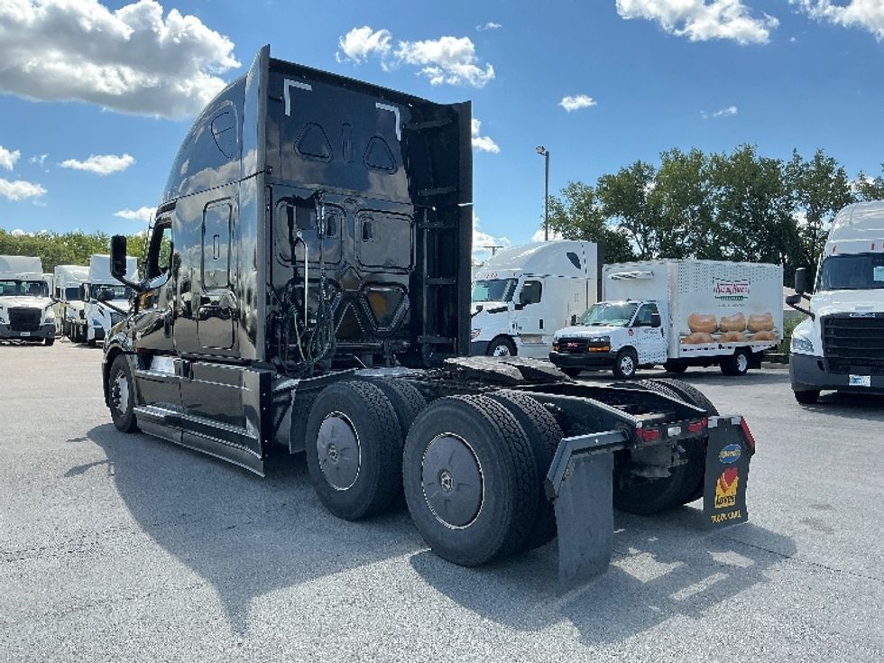 Sleeper Tractor-Heavy Duty Tractors-Freightliner-2022-T12664ST-East Chicago-IN-625,154\n\t\tmiles-$ 55,250 - Image 5