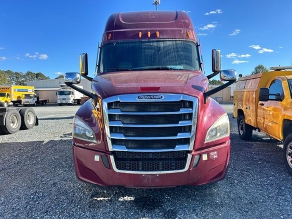 Sleeper Tractor-Heavy Duty Tractors-Freightliner-2022-T12664ST-Eden-MD-511,281\n\t\tmiles-$ 59,250 - Image 2
