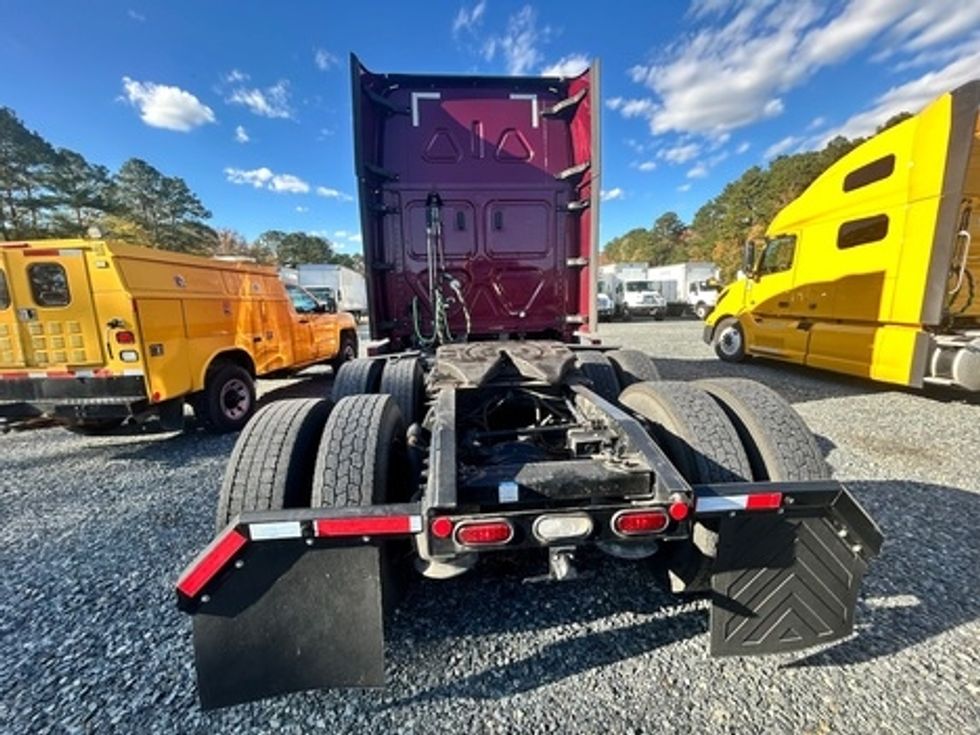 Sleeper Tractor-Heavy Duty Tractors-Freightliner-2022-T12664ST-Eden-MD-511,281\n\t\tmiles-$ 59,250 - Image 6