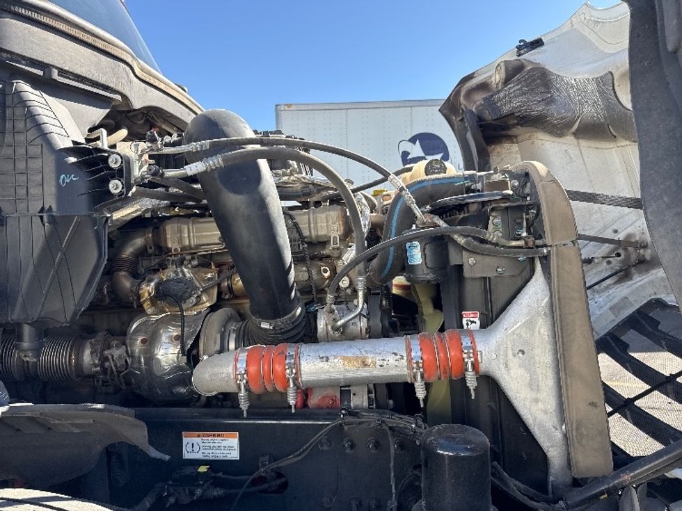 Sleeper Tractor-Heavy Duty Tractors-Freightliner-2022-T12664ST-El Paso-TX-329,601\n\t\tmiles-$ 94,750 - Image 20