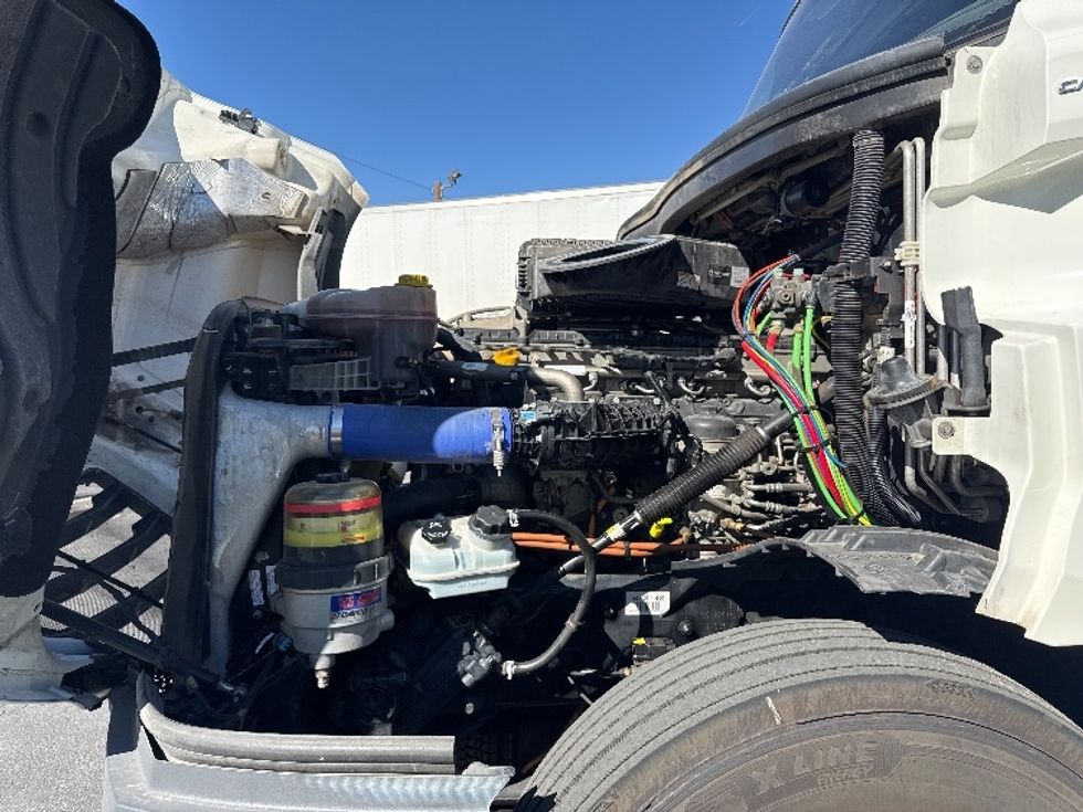 Sleeper Tractor-Heavy Duty Tractors-Freightliner-2022-T12664ST-El Paso-TX-329,601\n\t\tmiles-$ 94,750 - Image 21