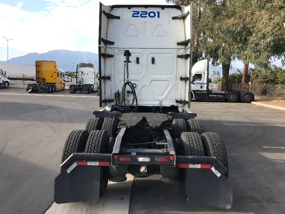 Sleeper Tractor-Heavy Duty Tractors-Freightliner-2022-T12664ST-El Paso-TX-407,069\n\t\tmiles-$ 87,500 - Image 6