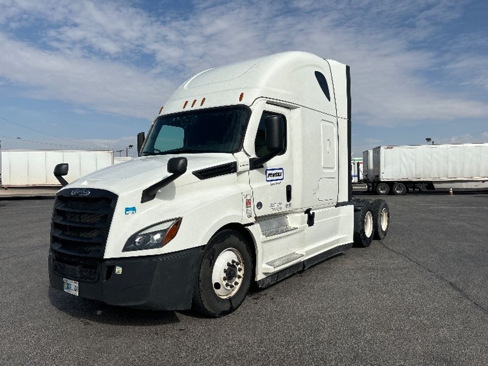 Sleeper Tractor-Heavy Duty Tractors-Freightliner-2022-T12664ST-El Paso-TX-415,331\n\t\tmiles-$ 96,500 - Image 3