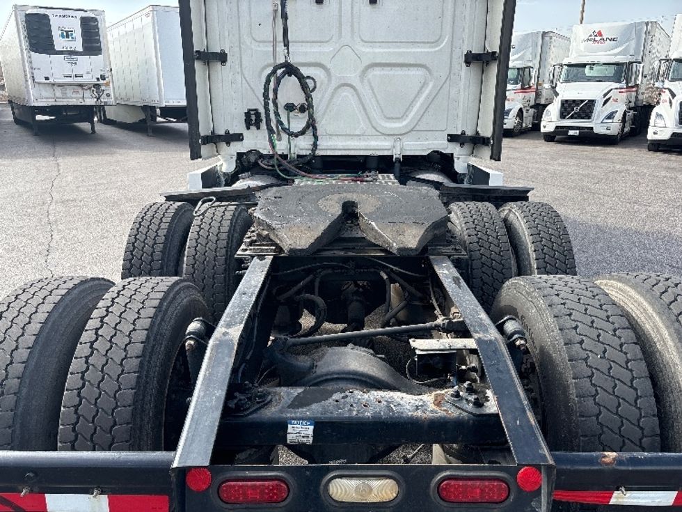 Sleeper Tractor-Heavy Duty Tractors-Freightliner-2022-T12664ST-El Paso-TX-415,331\n\t\tmiles-$ 96,500 - Image 6