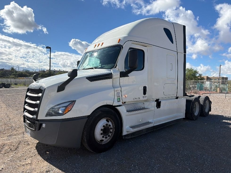 Sleeper Tractor-Heavy Duty Tractors-Freightliner-2022-T12664ST-El Paso-TX-447,339\n\t\tmiles-$ 83,500 - Image 3