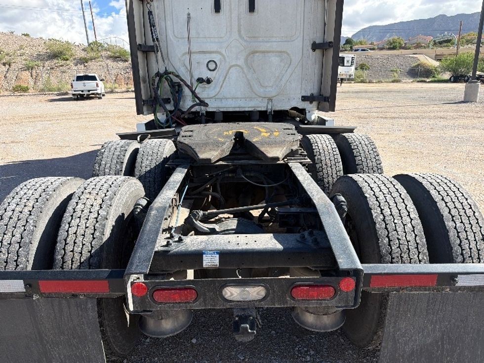 Sleeper Tractor-Heavy Duty Tractors-Freightliner-2022-T12664ST-El Paso-TX-447,339\n\t\tmiles-$ 83,500 - Image 6