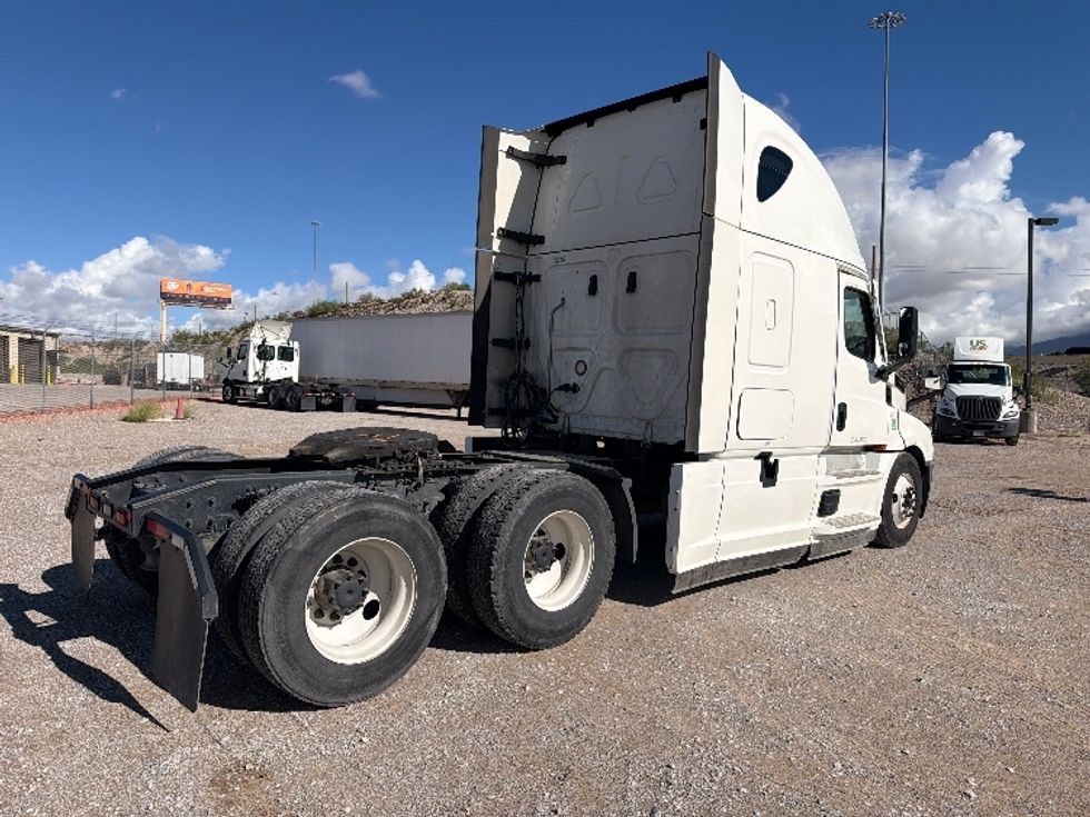 Sleeper Tractor-Heavy Duty Tractors-Freightliner-2022-T12664ST-El Paso-TX-447,339\n\t\tmiles-$ 83,500 - Image 7