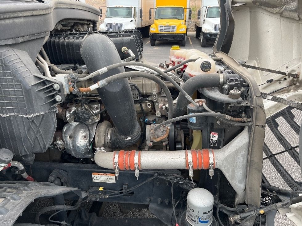 Sleeper Tractor-Heavy Duty Tractors-Freightliner-2022-T12664ST-El Paso-TX-520,427\n\t\tmiles-$ 74,750 - Image 20