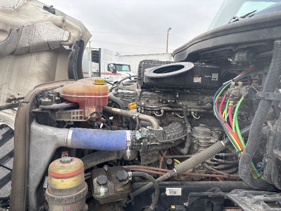 Sleeper Tractor-Heavy Duty Tractors-Freightliner-2022-T12664ST-El Paso-TX-585,828\n\t\tmiles-$ 73,250 - Image 20