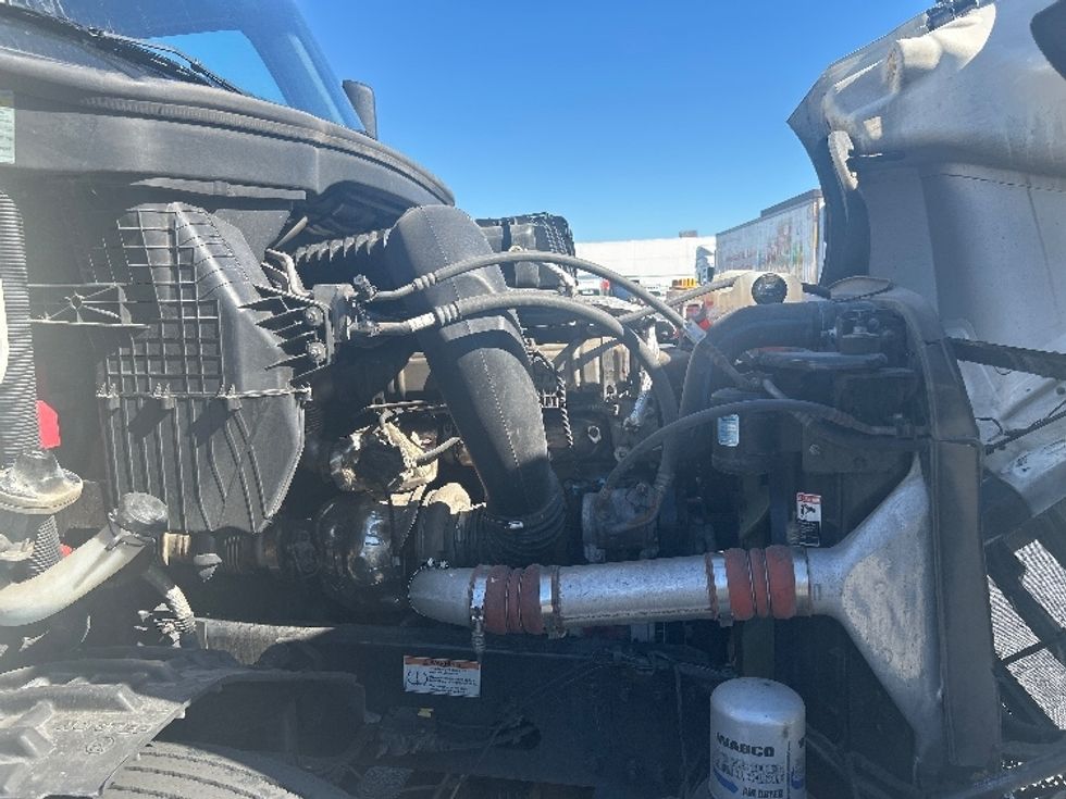 Sleeper Tractor-Heavy Duty Tractors-Freightliner-2022-T12664ST-El Paso-TX-596,941\n\t\tmiles-$ 60,000 - Image 20