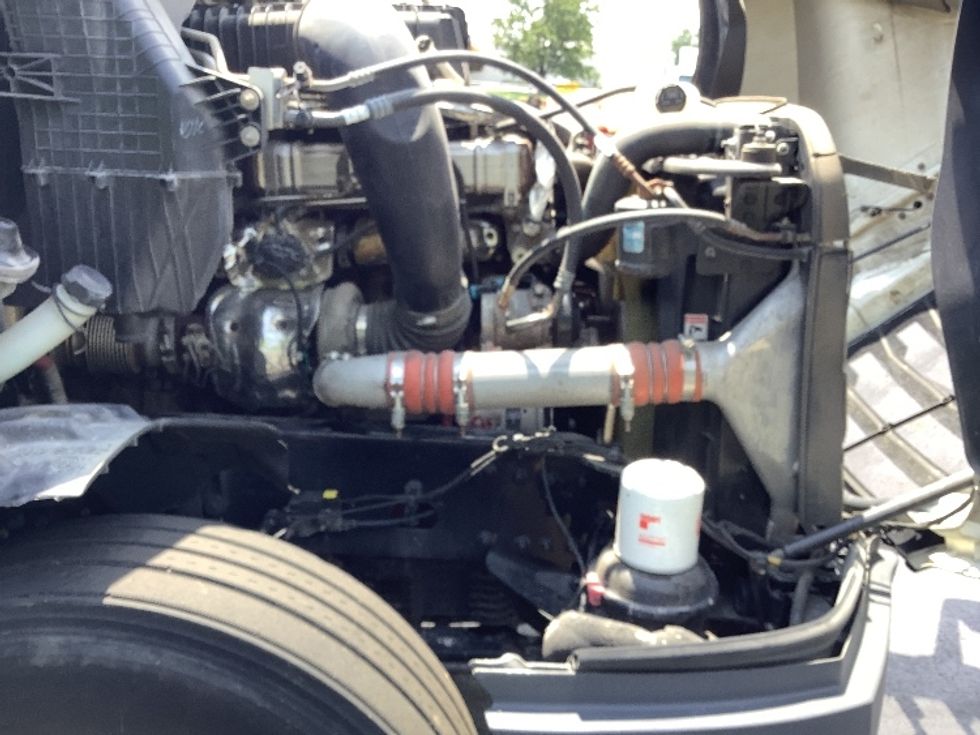 Sleeper Tractor-Heavy Duty Tractors-Freightliner-2022-T12664ST-Elizabethtown-KY-509,051\n\t\tmiles-$ 73,750 - Image 20