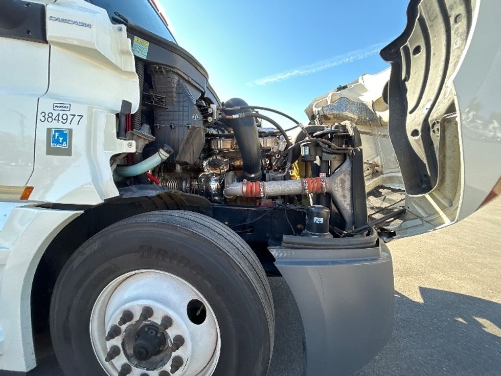 Sleeper Tractor-Heavy Duty Tractors-Freightliner-2022-T12664ST-Elmira-NY-591,958\n\t\tmiles-$ 60,000 - Image 20