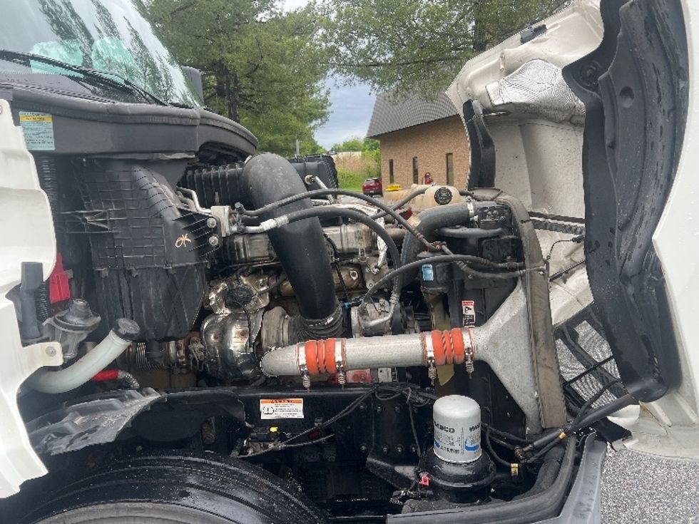 Sleeper Tractor-Heavy Duty Tractors-Freightliner-2022-T12664ST-Essex-MD-475,295\n\t\tmiles-$ 73,750 - Image 20