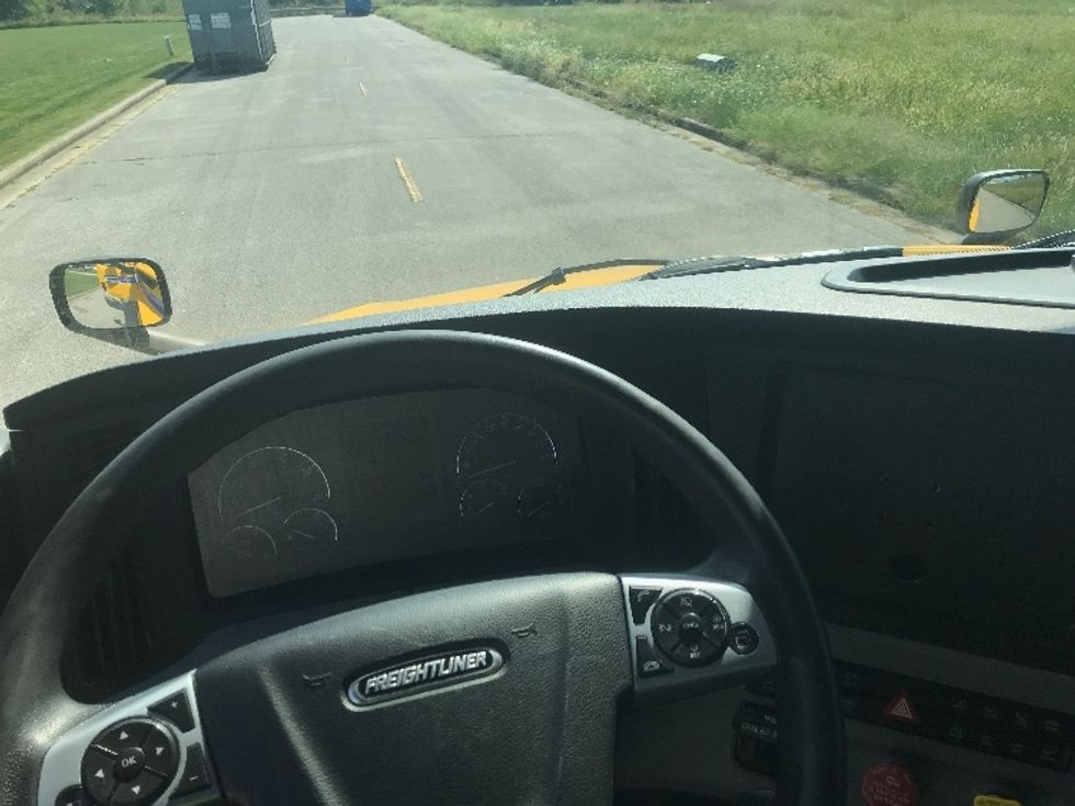 Sleeper Tractor-Heavy Duty Tractors-Freightliner-2022-T12664ST-Evansville-IN-409,540\n\t\tmiles-$ 73,000 - Image 11