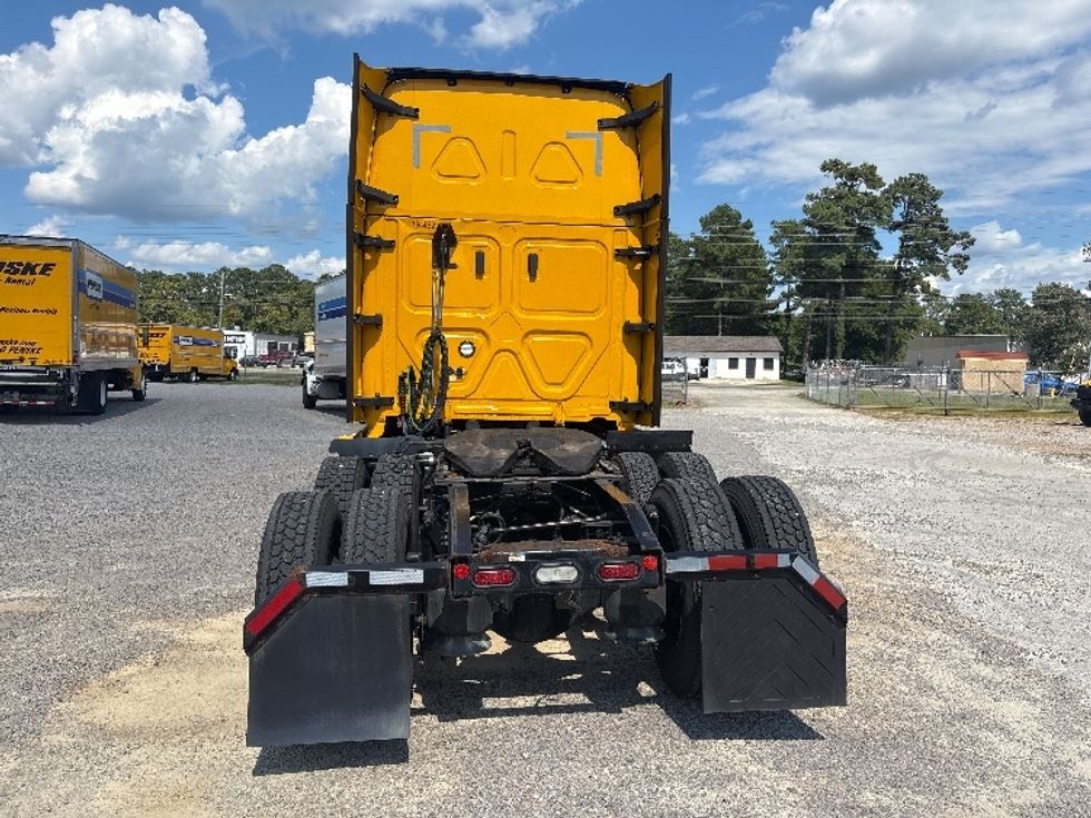 Sleeper Tractor-Heavy Duty Tractors-Freightliner-2022-T12664ST-Fayetteville-NC-582,812\n\t\tmiles-$ 64,750 - Image 6