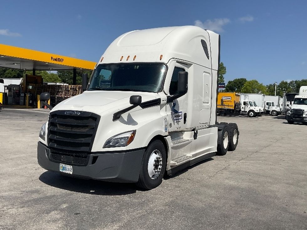 Sleeper Tractor-Heavy Duty Tractors-Freightliner-2022-T12664ST-Fitchburg-MA-562,778\n\t\tmiles-$ 62,750 - Image 3