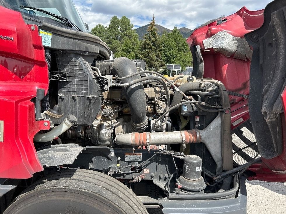 Sleeper Tractor-Heavy Duty Tractors-Freightliner-2022-T12664ST-Flagstaff-AZ-555,027\n\t\tmiles-$ 71,750 - Image 19
