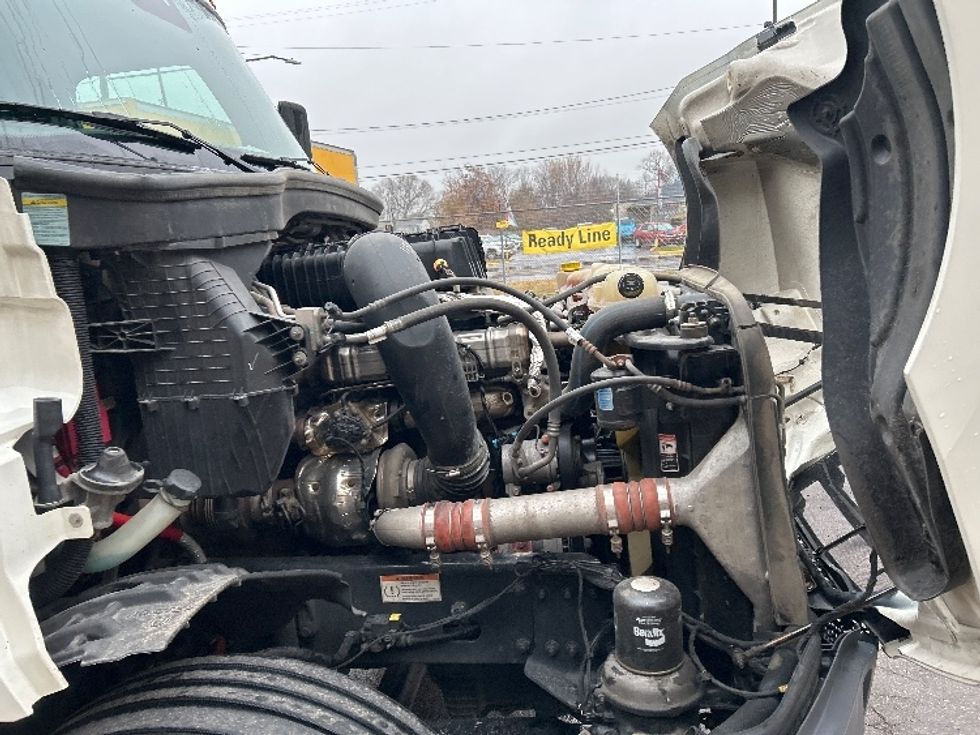 Sleeper Tractor-Heavy Duty Tractors-Freightliner-2022-T12664ST-Flint-MI-579,881\n\t\tmiles-$ 60,250 - Image 21