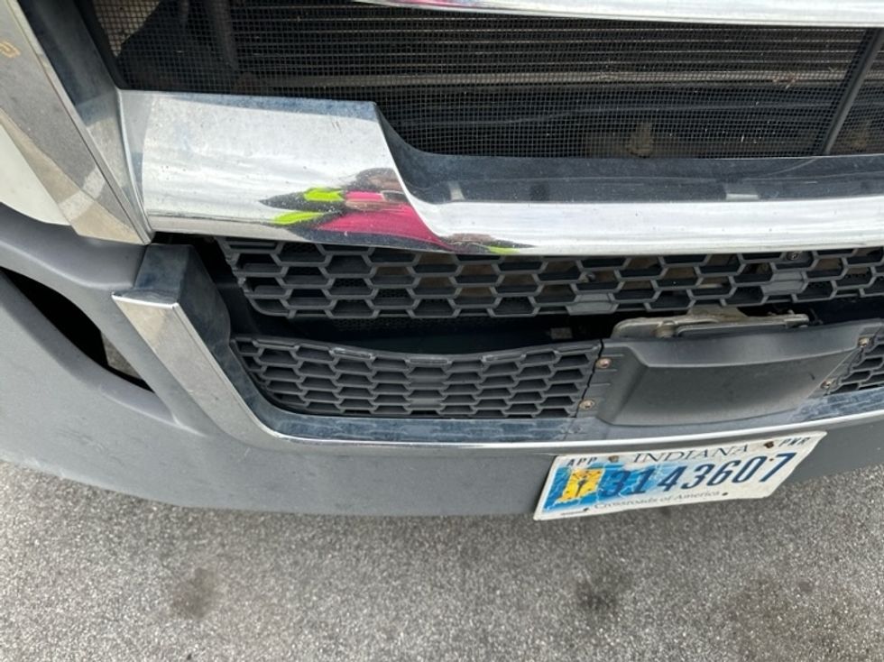 Sleeper Tractor-Heavy Duty Tractors-Freightliner-2022-T12664ST-Florence-SC-535,344\n\t\tmiles-$ 66,250 - Image 28