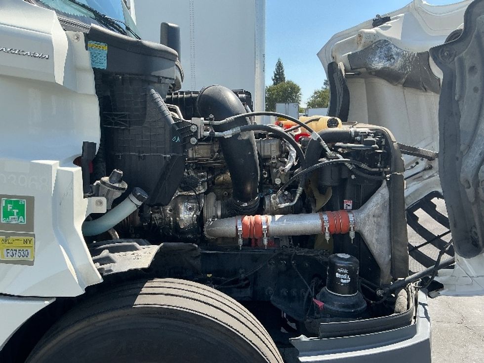 Sleeper Tractor-Heavy Duty Tractors-Freightliner-2022-T12664ST-Fontana-CA-500,216\n\t\tmiles-$ 80,000 - Image 20