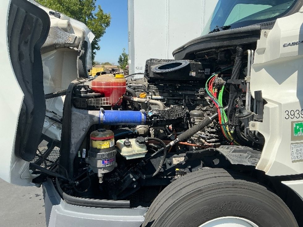 Sleeper Tractor-Heavy Duty Tractors-Freightliner-2022-T12664ST-Fontana-CA-500,216\n\t\tmiles-$ 80,000 - Image 21
