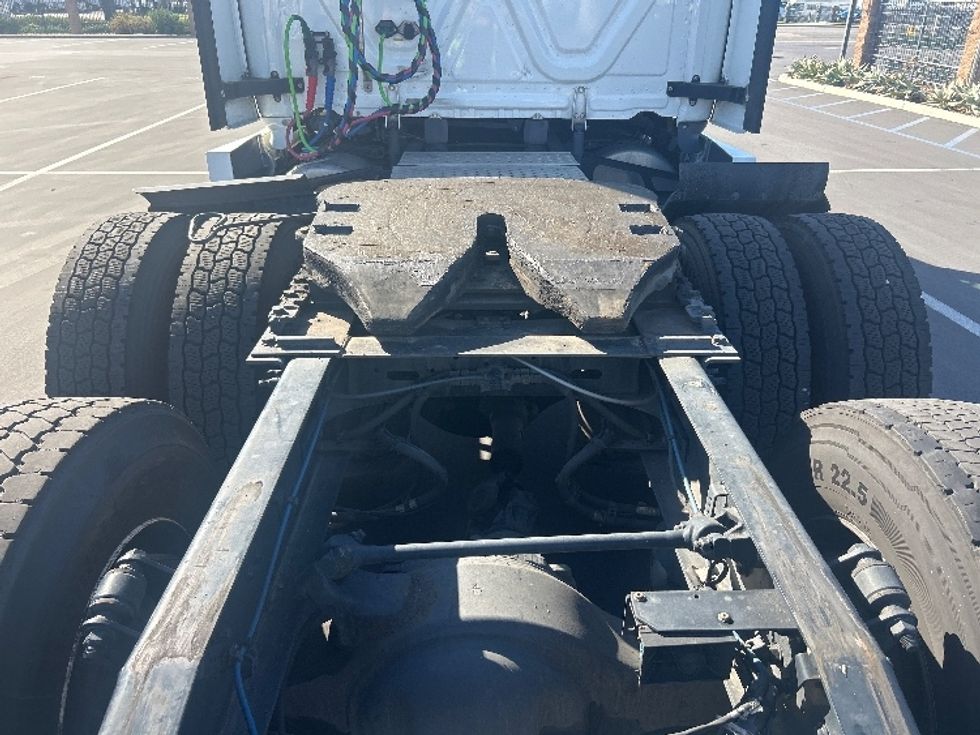 Sleeper Tractor-Heavy Duty Tractors-Freightliner-2022-T12664ST-Fontana-CA-577,520\n\t\tmiles-$ 71,750 - Image 6