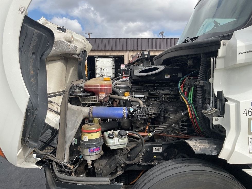 Sleeper Tractor-Heavy Duty Tractors-Freightliner-2022-T12664ST-Fontana-CA-609,000\n\t\tmiles-$ 72,250 - Image 21