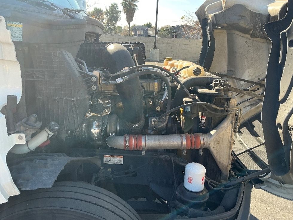 Sleeper Tractor-Heavy Duty Tractors-Freightliner-2022-T12664ST-Fontana-CA-684,823\n\t\tmiles-$ 55,750 - Image 20