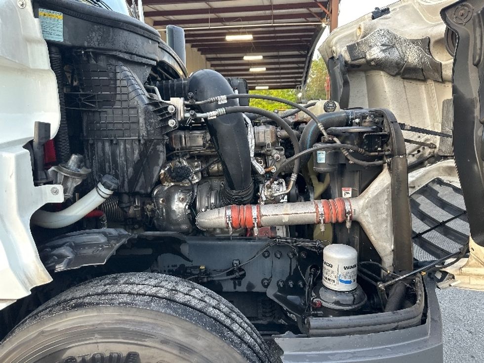 Sleeper Tractor-Heavy Duty Tractors-Freightliner-2022-T12664ST-Forest Park-GA-511,126\n\t\tmiles-$ 65,250 - Image 20