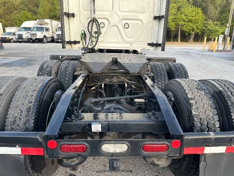 Sleeper Tractor-Heavy Duty Tractors-Freightliner-2022-T12664ST-Forest Park-GA-511,126\n\t\tmiles-$ 65,250 - Image 6