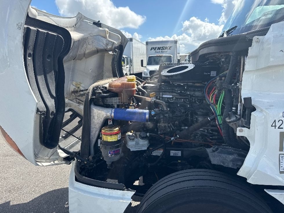 Sleeper Tractor-Heavy Duty Tractors-Freightliner-2022-T12664ST-Fort Myers-FL-445,125\n\t\tmiles-$ 76,750 - Image 21