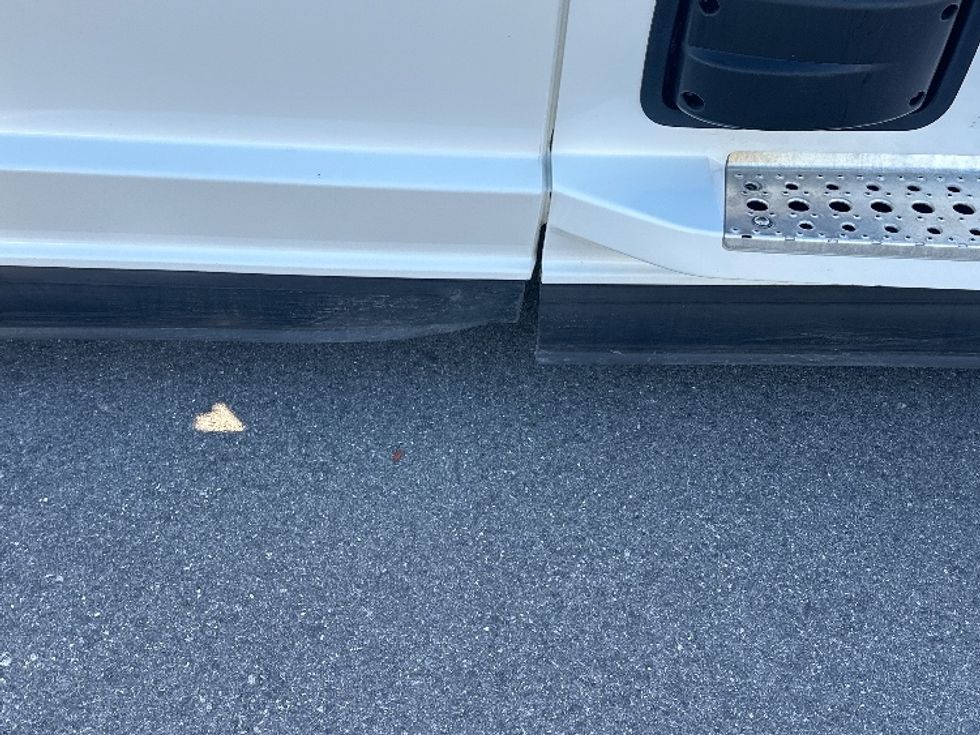 Sleeper Tractor-Heavy Duty Tractors-Freightliner-2022-T12664ST-Fort Myers-FL-456,025\n\t\tmiles-$ 73,250 - Image 25