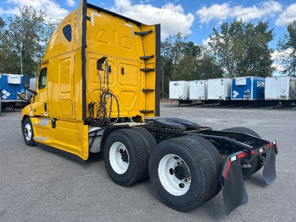 Sleeper Tractor-Heavy Duty Tractors-Freightliner-2022-T12664ST-Fort Wayne-IN-427,397\n\t\tmiles-$ 71,250 - Image 5