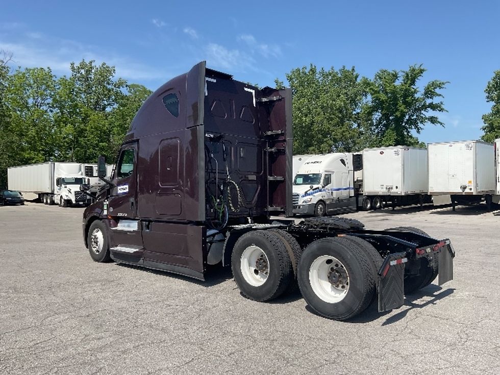 Sleeper Tractor-Heavy Duty Tractors-Freightliner-2022-T12664ST-Fort Wayne-IN-439,662\n\t\tmiles-$ 75,750 - Image 5