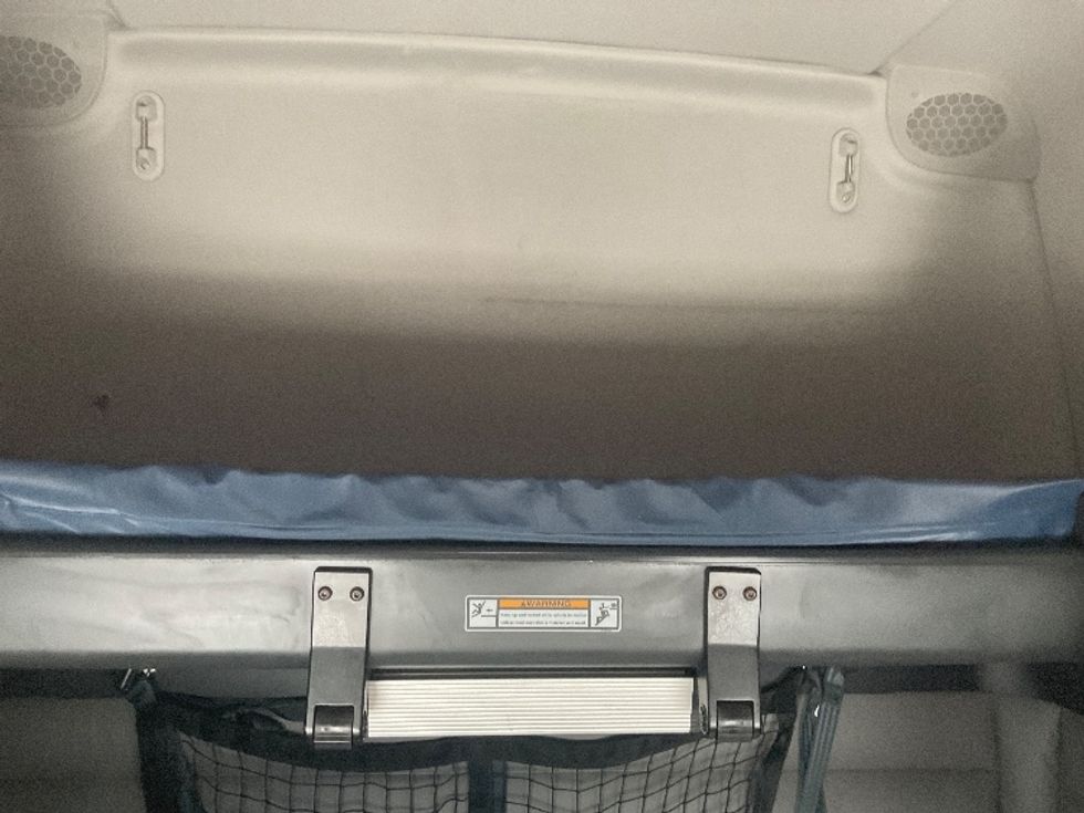 Sleeper Tractor-Heavy Duty Tractors-Freightliner-2022-T12664ST-Fort Wayne-IN-474,505\n\t\tmiles-$ 71,000 - Image 23