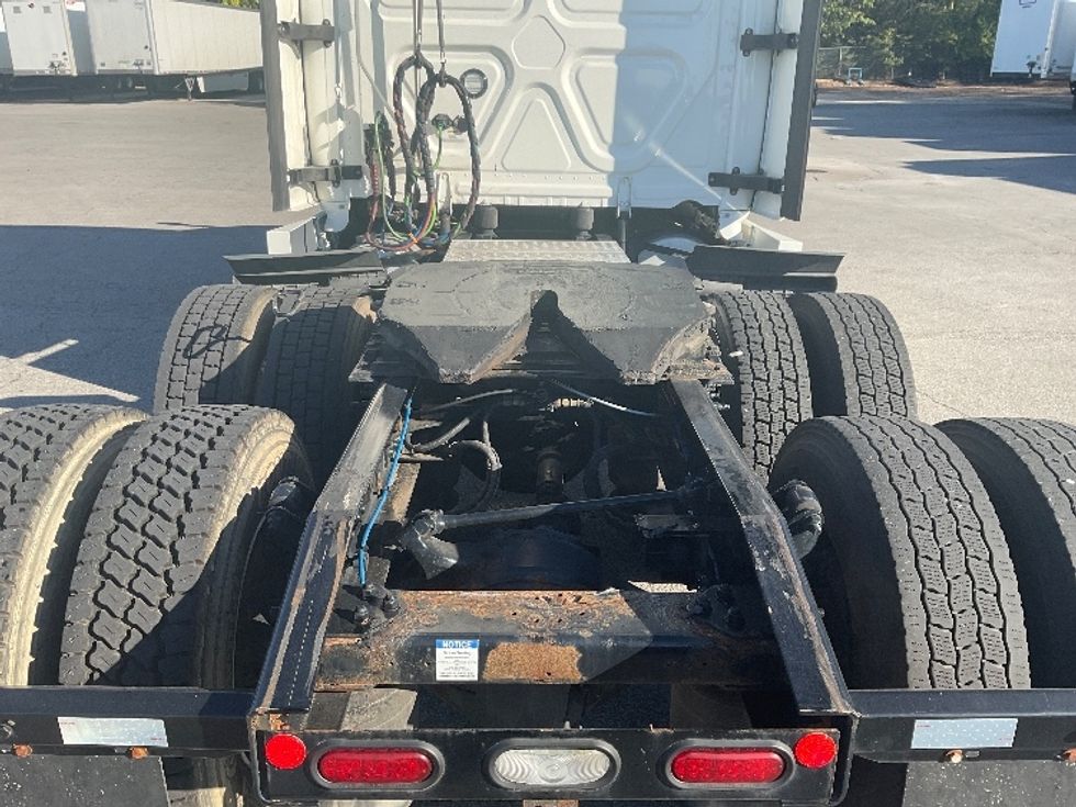 Sleeper Tractor-Heavy Duty Tractors-Freightliner-2022-T12664ST-Fort Wayne-IN-474,505\n\t\tmiles-$ 71,000 - Image 6