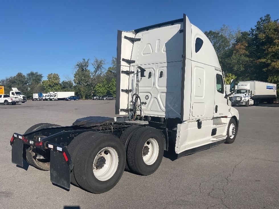 Sleeper Tractor-Heavy Duty Tractors-Freightliner-2022-T12664ST-Fort Wayne-IN-474,505\n\t\tmiles-$ 71,000 - Image 7