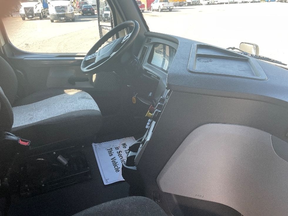 Sleeper Tractor-Heavy Duty Tractors-Freightliner-2022-T12664ST-Fort Wayne-IN-507,909\n\t\tmiles-$ 67,750 - Image 15