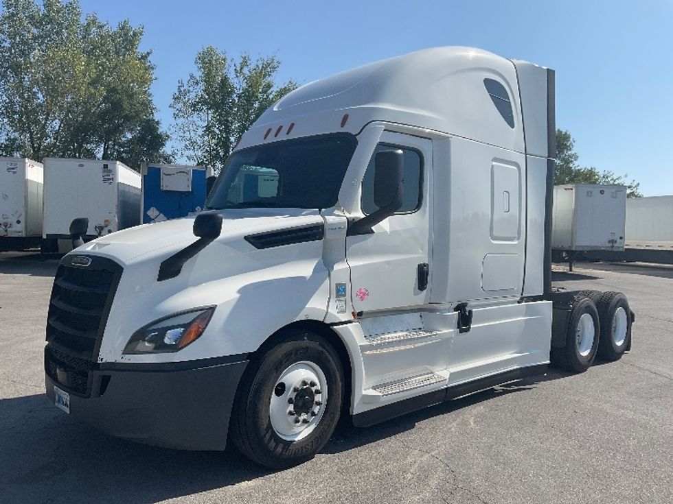 Sleeper Tractor-Heavy Duty Tractors-Freightliner-2022-T12664ST-Fort Wayne-IN-507,909\n\t\tmiles-$ 67,750 - Image 3