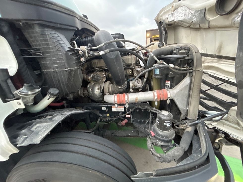 Sleeper Tractor-Heavy Duty Tractors-Freightliner-2022-T12664ST-Fort Worth-TX-386,299\n\t\tmiles-$ 84,500 - Image 20