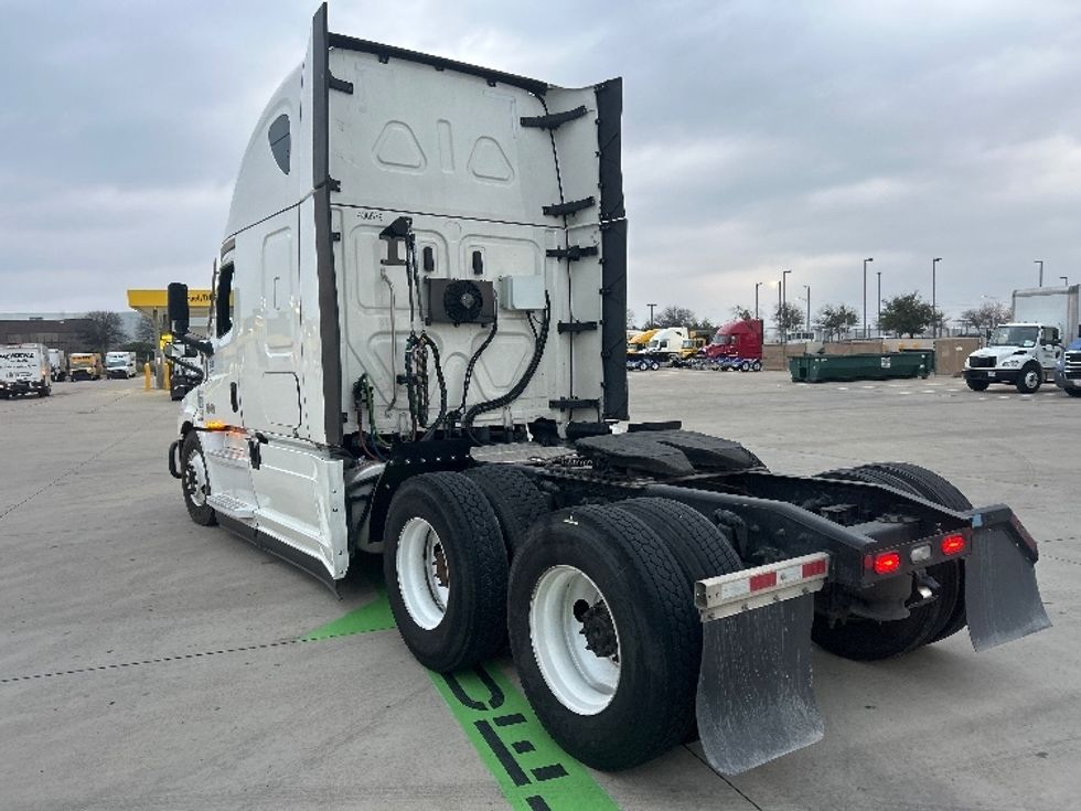 Sleeper Tractor-Heavy Duty Tractors-Freightliner-2022-T12664ST-Fort Worth-TX-386,299\n\t\tmiles-$ 84,500 - Image 5